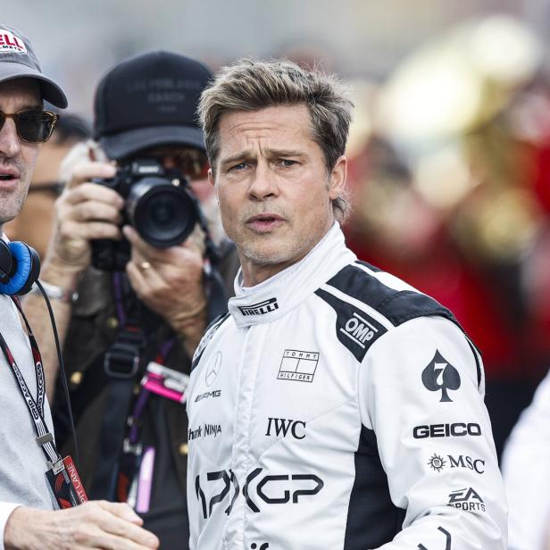 Joseph Kosinski mit Brad Pitt.