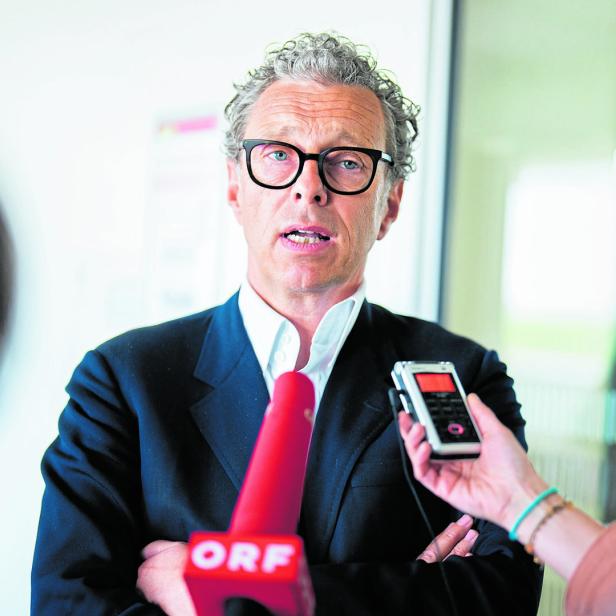 SPÖ-Stiftungsrat Heinz Lederer sieht bei einer Absage der Sondersitzung eine vergebene Chance, sich vor die ORF-Mitarbeiter zu stellen. Er lobt ausdrücklich den neuen Ethikkodex, der Nebenbeschäftigungen und die Social-Media-Nutzung strikt regelt