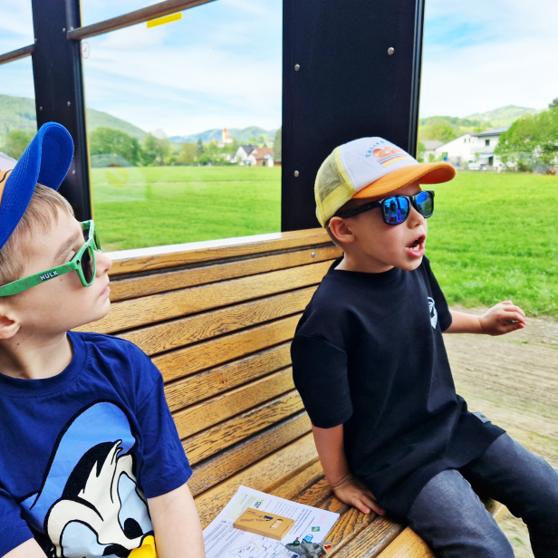 Familienwanderung mit Kids: Der Ötscherbär bringt Sie zu tollen Ausflugszielen.