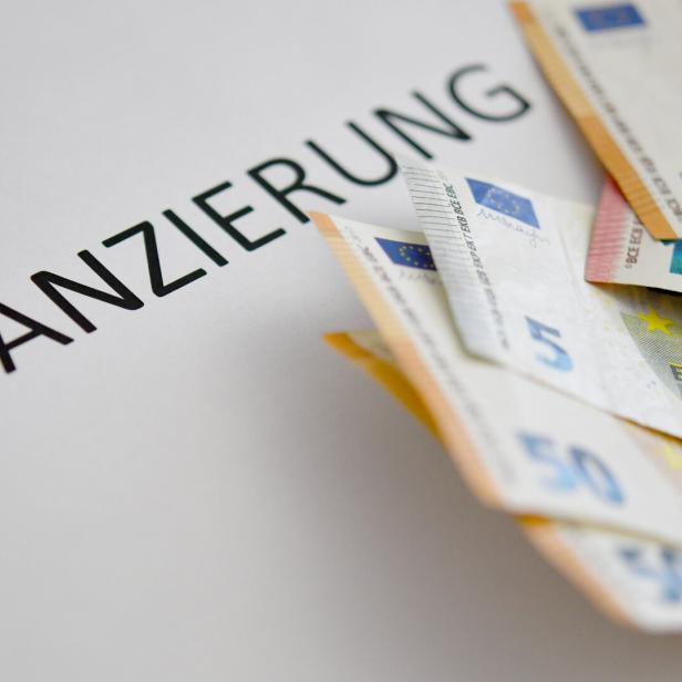 ++ ARCHIVBILD/THEMENBILD ++ VARIABLE KREDITE - BANKEN VERZICHTEN AUF MAHNSPESEN UND VERZUGSZINSEN