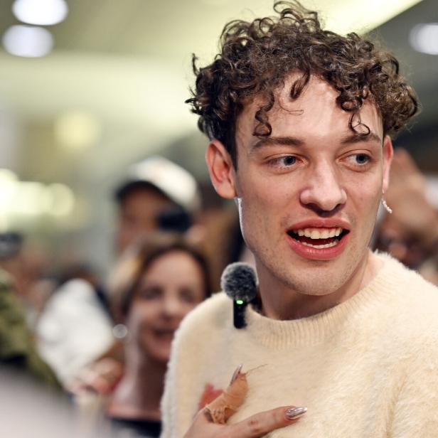 Nach Nemos Sieg beim Song Contest: Was bedeutet es, non-binär zu sein?