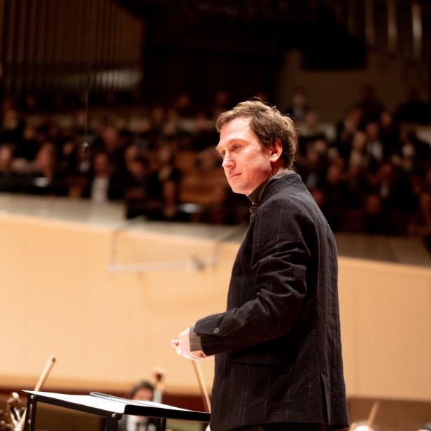 Lars Eidinger studiert ein Orchesterstück namens "Sterben" ein