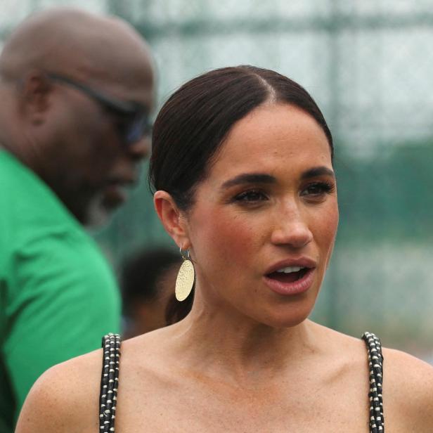 Prinz Harry, Herzog von Sussex, und seine Frau Meghan treffen sich mit verwundeten Armeeveteranen in Abuja.