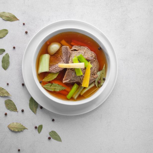 Nährende, heilende Rindsuppe.