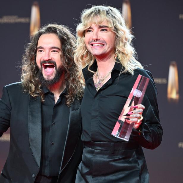 Tom und Bill (rechts) Kaulitz mit ihren Preisen.