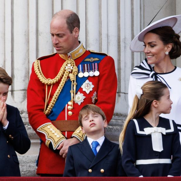 Prinz George mit seinen Eltern William und Kate und Bruder Louis und Schwester Charlotte