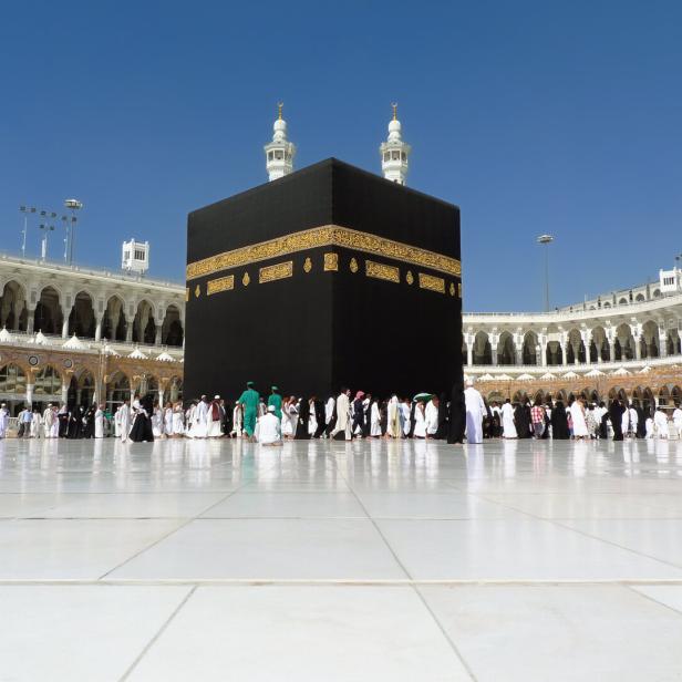 Ein 21-Jähriger reiste von NÖ nach Mekka und verübte einen Anschlag mit einem Dolch. Beran A. machte zur selben Zeit in Dubai einen Rückzieher.