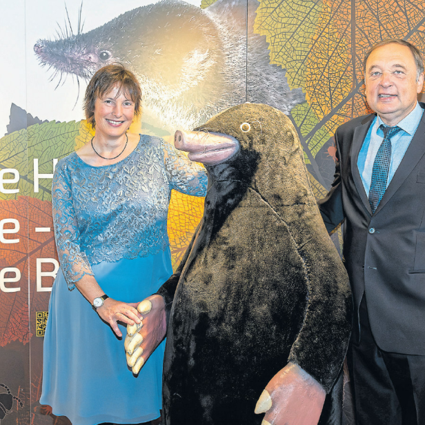 Dr. Katrin Vohland, Generaldirektorin des NHM, und Professor Dr. habil. Willi Xylander, Kurator der Ausstellung