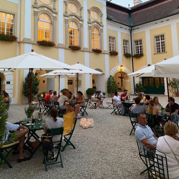 Pop-up-Heuriger im Schloss Gobelsburg.