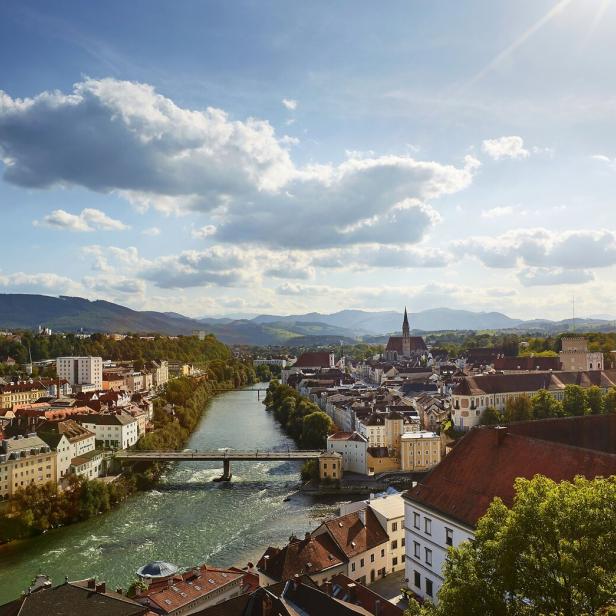 Die Steyrer Altstadt vom Tabor, einer Anhöhe, aus gesehen.