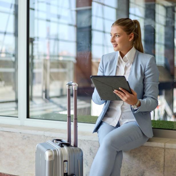 Günstiger und schneller: Plattform schafft Upgrade für Geschäftsreisen