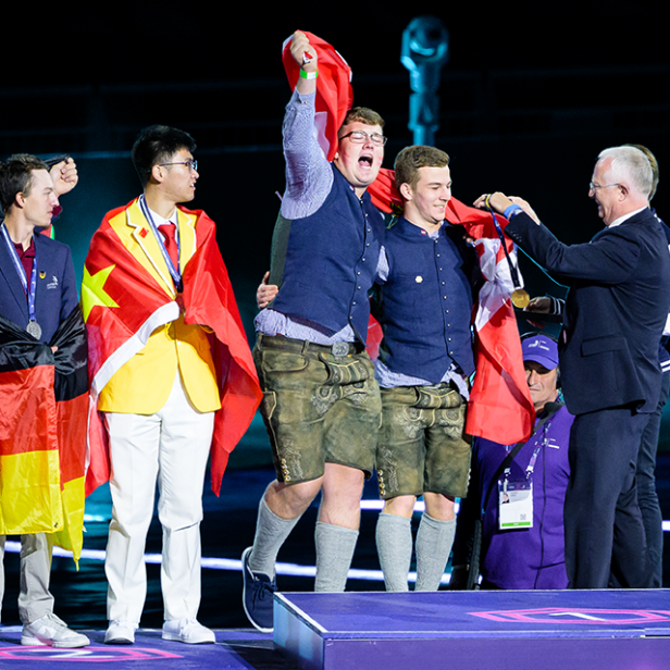 Stefan Huber und Christoph Kurz haben mit viel Leidenschaft und perfektem Handwerk Gold bei den WorldSkills 2024 gewonnen.