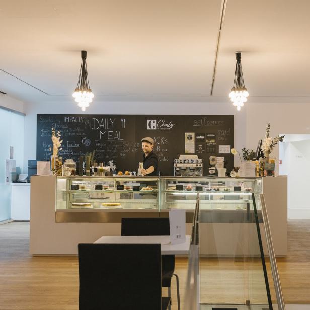 Das neue Café im mumok.