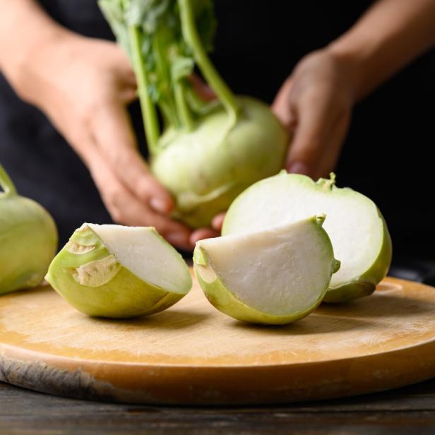 Kohlrabi ist ein knackiges Allroundtalent.
