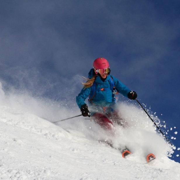 Je weicher und tiefer der Schnee, desto mehr machen sich breitere Ski bezahlt