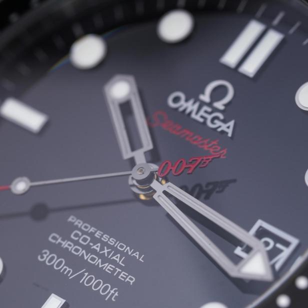 Warum James Bond seit Jahren auf die OMEGA Seamaster vertraut