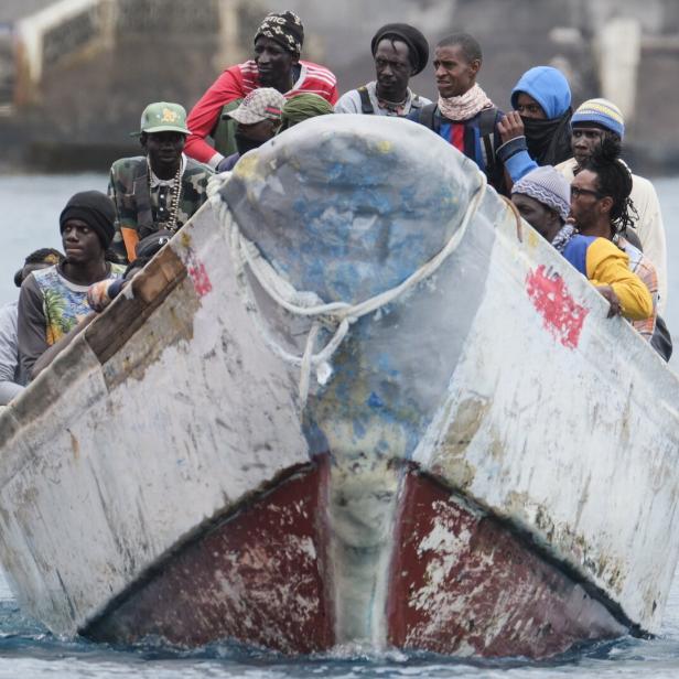 Warum so viele Migranten jetzt Kurs auf die Kanaren und Kreta nehmen