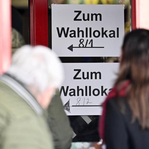 Steiermark-Wahl: Spitzenkandidaten haben gewählt + viele Wahllokale bereits zu