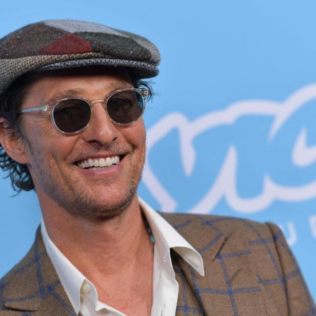 Matthew McConaughey lächelt in die Kamera.