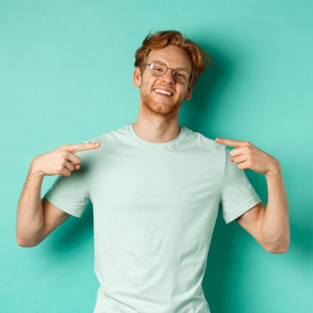5 Möglichkeiten, ein T-Shirt stilvoll zu tragen