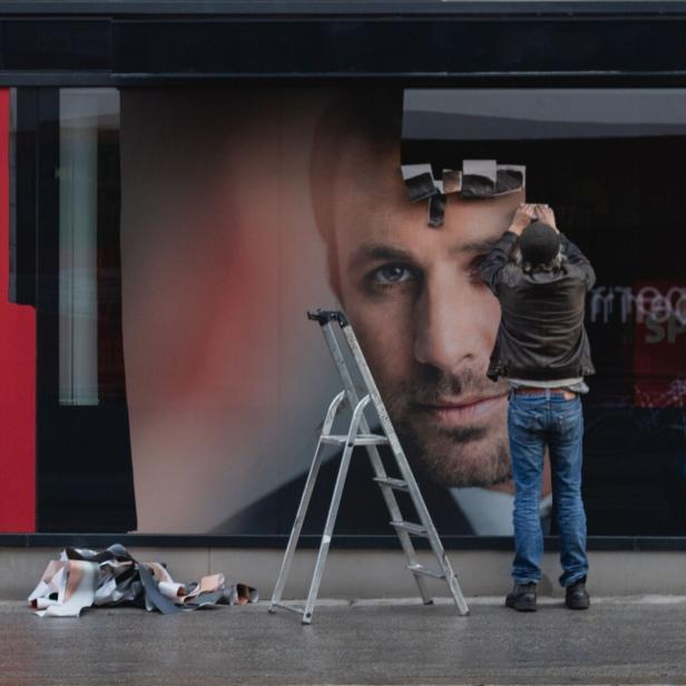 Das Konterfei von Georg Dornauer an der Fassade der SPÖ-Zentrale hat die Partei bereits entfernen lassen