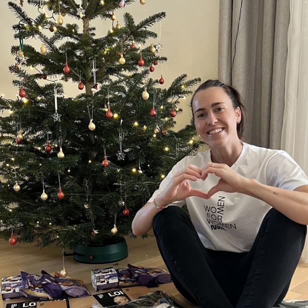 Ex-Kickerin Viktoria Schnaderbeck: So wird das erste Weihnachtsfest mit Baby