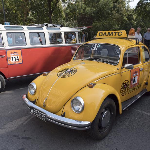 Ein Käfer mit altem Taferl bei den Vienna Classic Days