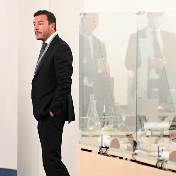 Signa-„Unternehmer“ Benko stellte Insolvenz-Eigenantrag.
