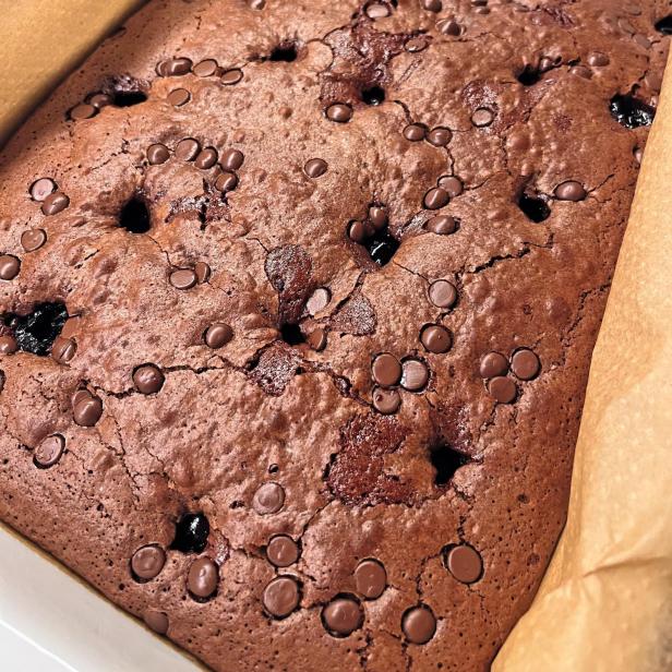 Brownies mit Amarenakirschen.