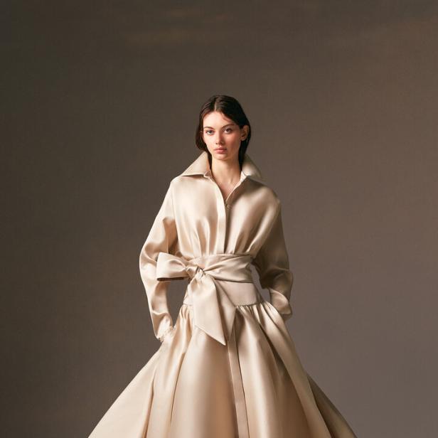 Abendrobe mit weit ausgestelltem Rock von Alexis Mabille.