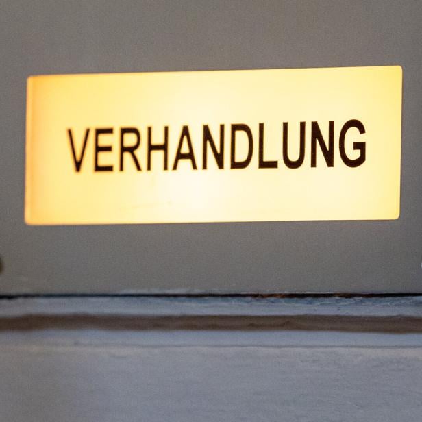 ++ THEMENBILD ++ LANDESGERICHT INNSBRUCK - VERHANDLUNGSSAAL