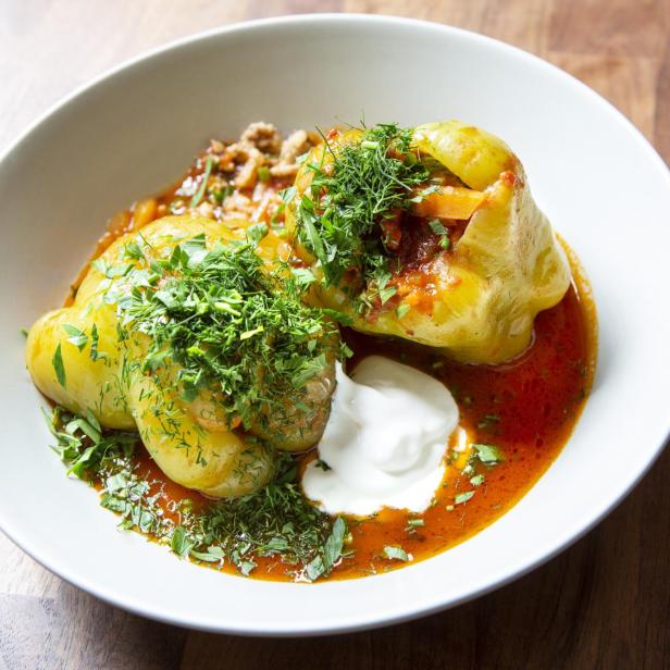 Gefüllte Paprika mit Tomatensauce von Anna Netrebko.