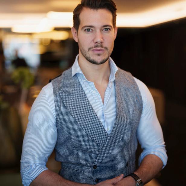Henrik Heüveldop von Aesthetify alias „DR. RICK“ Botox als Karrierespritze: Die Macht der Attraktivität in der Arbeitswelt