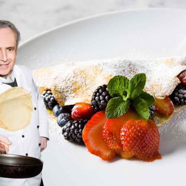 José Carreras mit seinen Crêpes mit Creme und frischen Früchten.