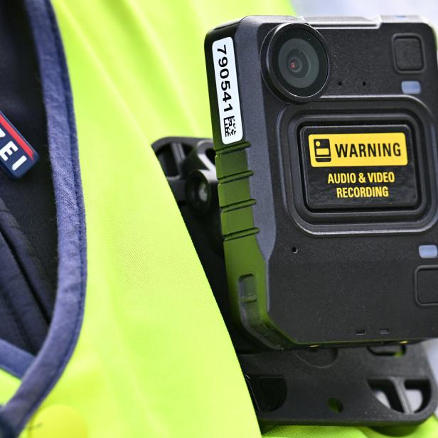 ++ THEMENBILD ++ POLIZEI / EXEKUTIVE / BODYCAM / KÖRPERKAMERA