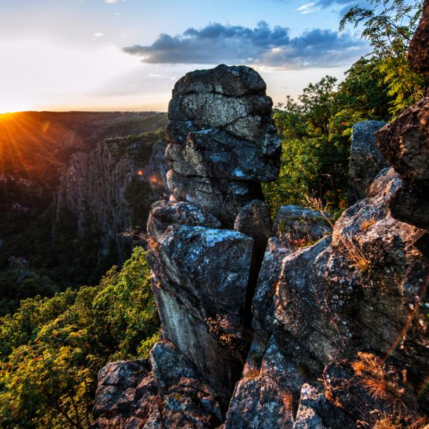 Sonnenuntergang am Hexentanzplatz in Thale (Harz) 