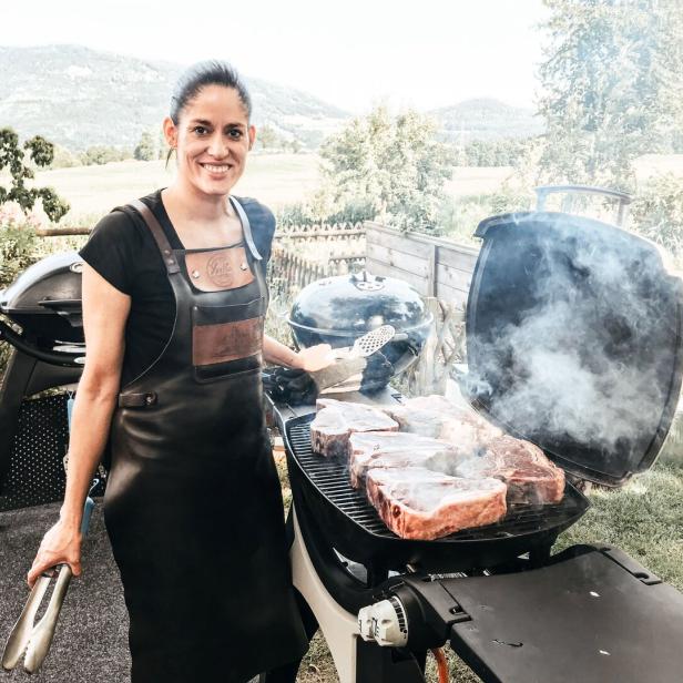 Yulia Haybäck grillt mit Leidenschaft.