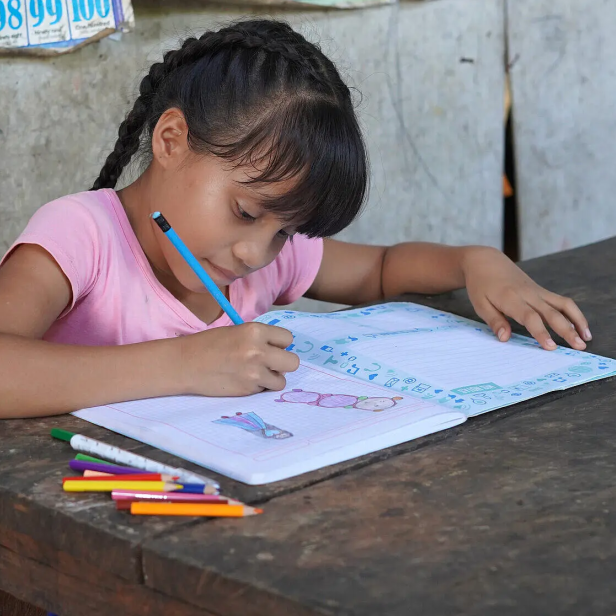 Kreativität fördern und Gutes tun: Der STAEDTLER Weltkindermaltag 2025