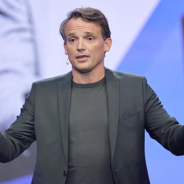 Christian Klein Fettes Gehaltsplus für DAX-Chefs: Spitzenreiter erhält 19 Millionen Euro