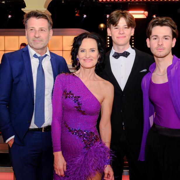 Volker Piesczek mit Eva Glawischnig und den beiden Söhnen Sebastian und Benjamin