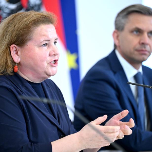 ARBEITSKLAUSUR DER BUNDESREGIERUNG: SCHUMANN / HATTMANNSDORFER