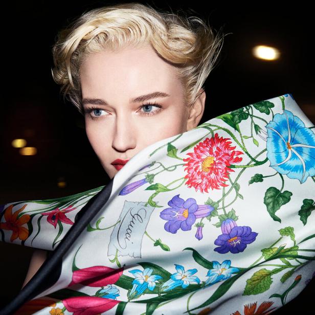 Gucci Seidentuch in einer limitierten floralen Art-Edition.