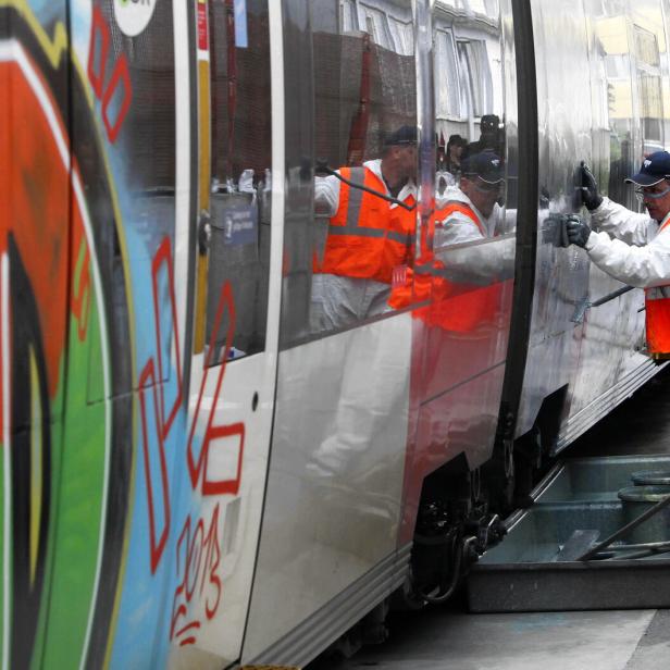 Social Media befeuert Mutproben wie Graffiti-Sprayen oder das Trainsurfen.