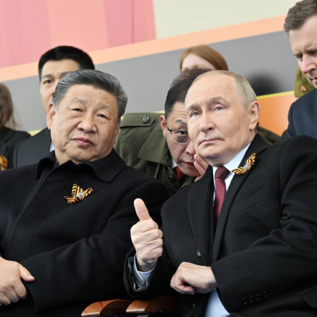 Bei der Siegesparade in Moskau: Chinas Staatschef Xi Jinping und Kremlherr Wladimir Putin