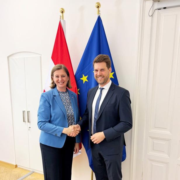 Bürgermeister Christoph Wolf, Staatssekretärin Barbara Eibinger-Miedl