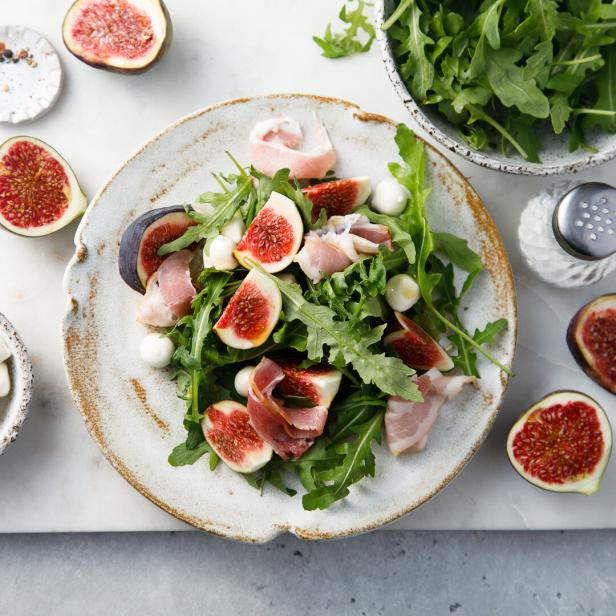 Feigen-Rucola-Salat mit Prosciutto.