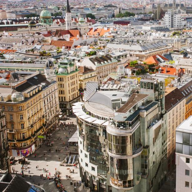 Blick auf Wien, erster Bezirk, mit dem DO & CO Vienna Hotel.