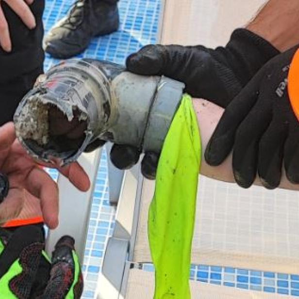 Auf Mallorca wurde der Unterarm eines Buben von der Poolpumpe eingesaugt.