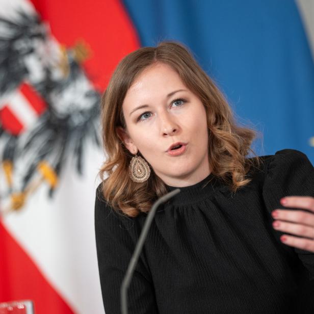 MINISTERRAT - PRESSEFOYER: PLAKOLM