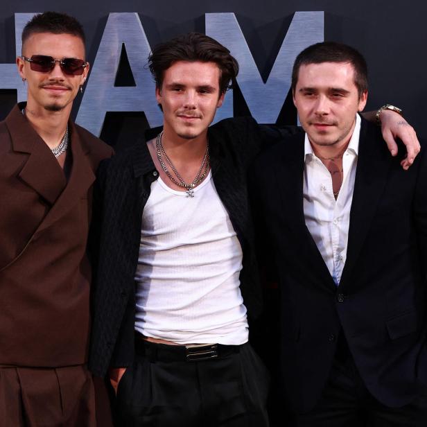 Die Beckham-Brüder (li: Romeo) posieren auf einer Netflix-Veranstaltung in Großbritannien.